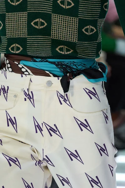Look 42